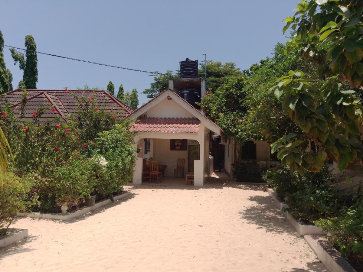 H & H Bungalows Nungwi Exterior photo