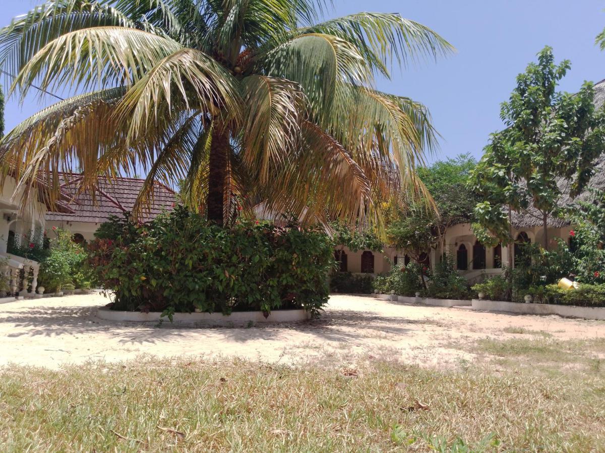 H & H Bungalows Nungwi Exterior photo
