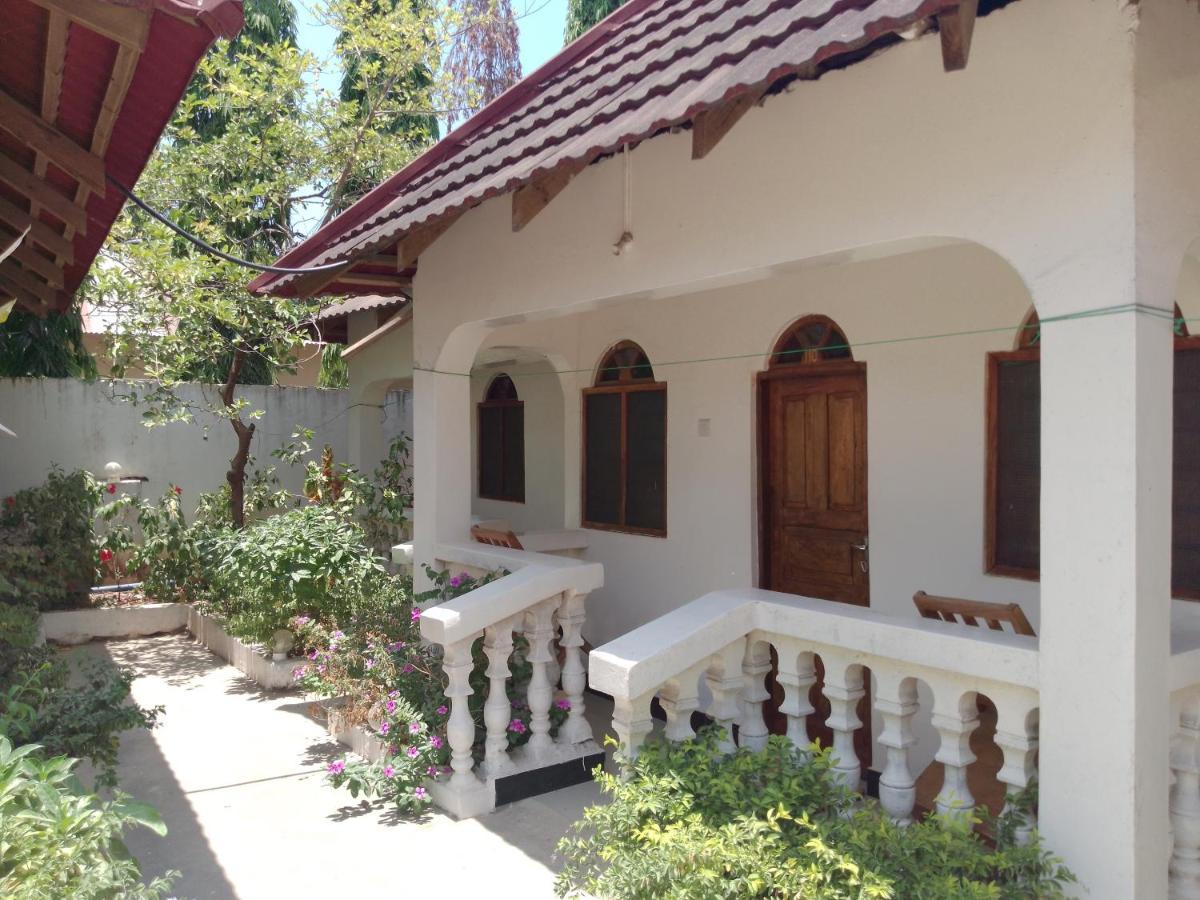 H & H Bungalows Nungwi Exterior photo