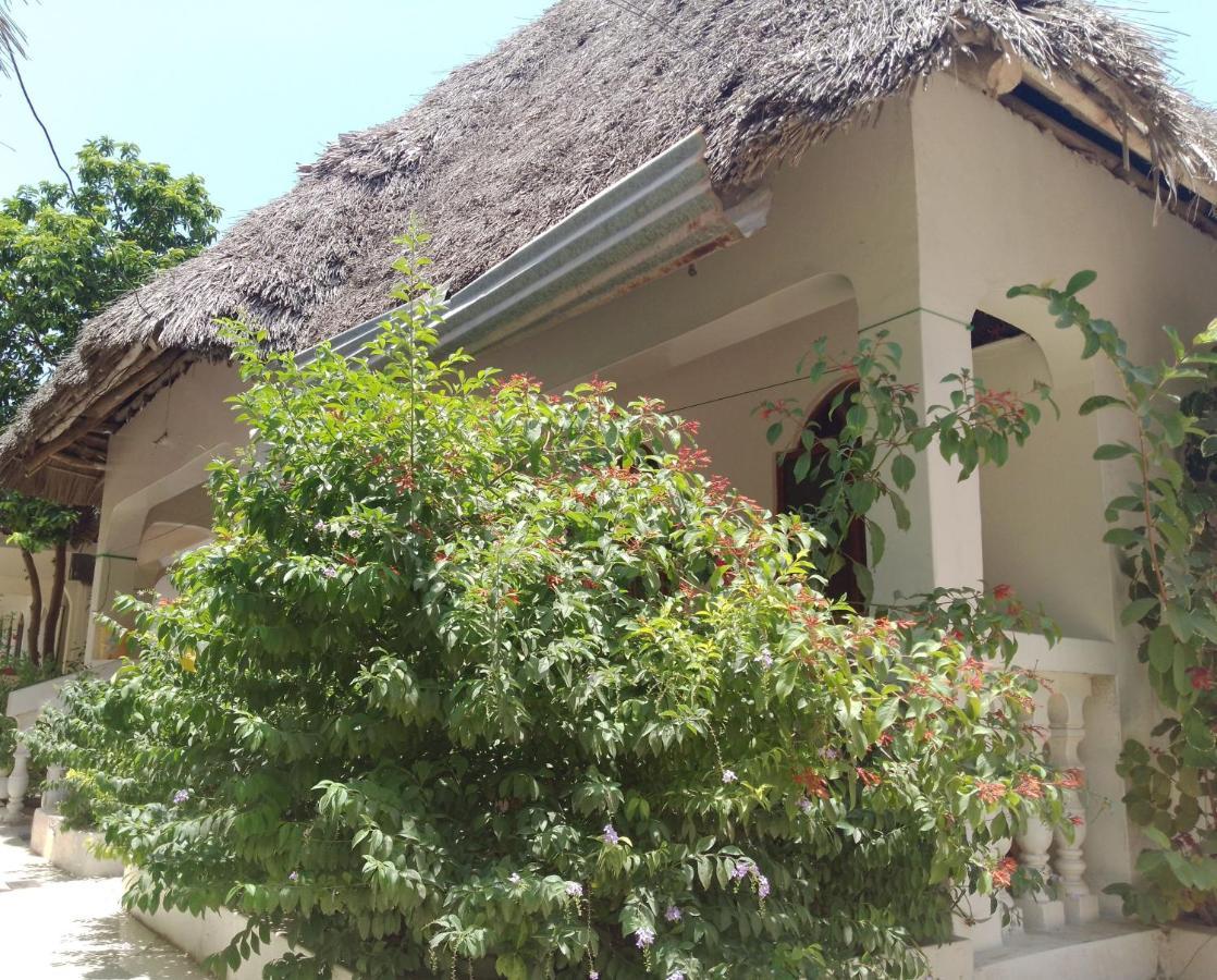 H & H Bungalows Nungwi Exterior photo