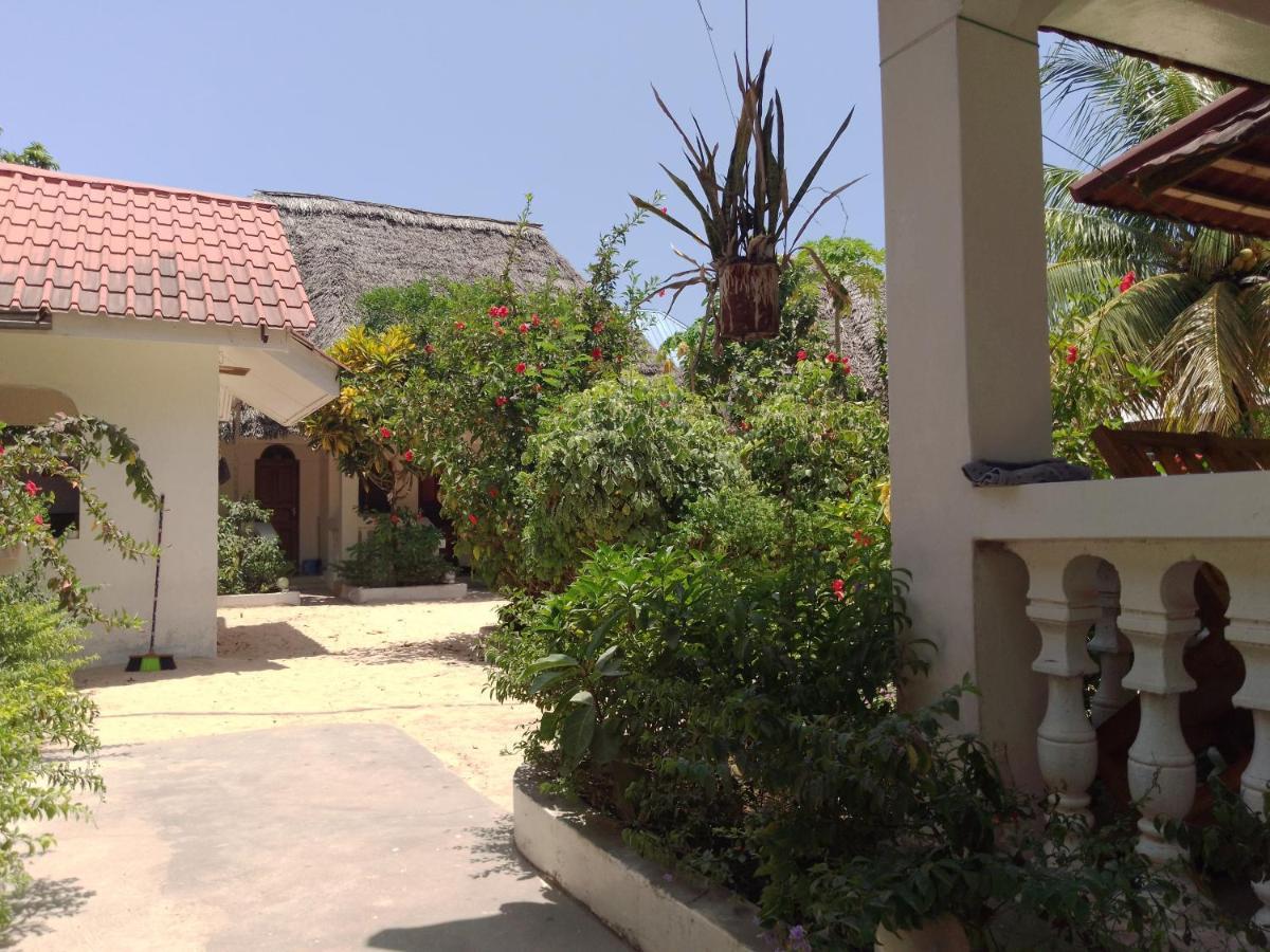 H & H Bungalows Nungwi Exterior photo